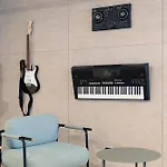 Ibis Styles Centre Gare Нанси