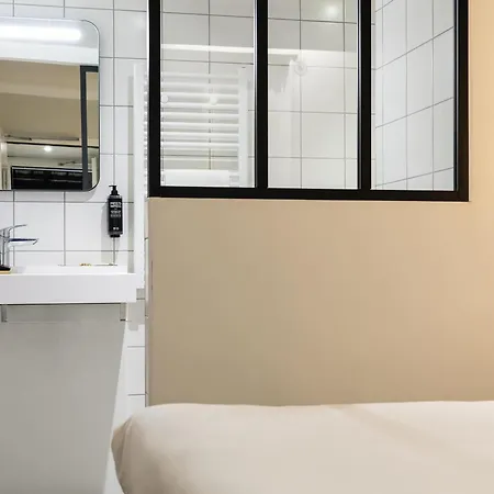 Ibis Styles Centre Gare Hotel 3*