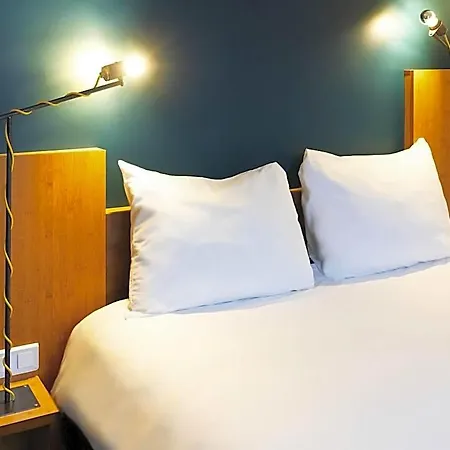 Ibis Styles Centre Gare מלון 3*